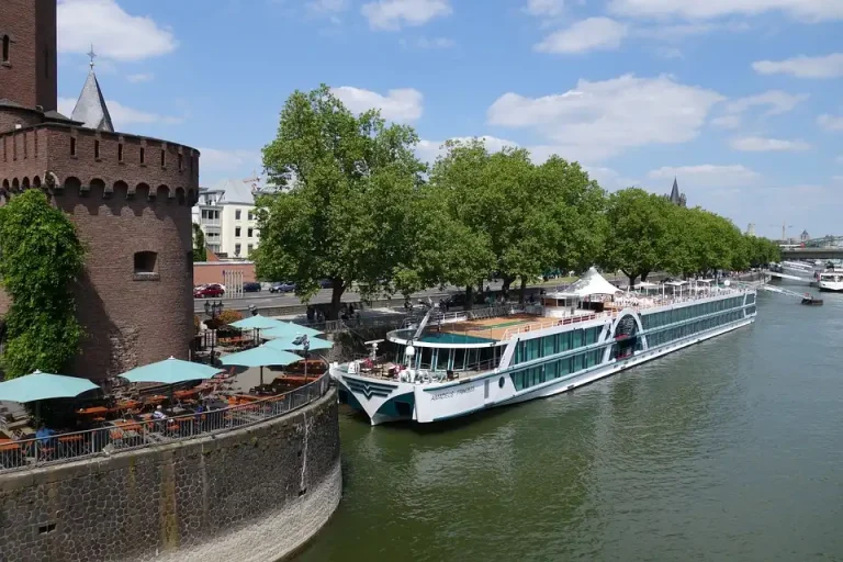 Personeelsreis Keulen activiteit om te doen zoals een boottour